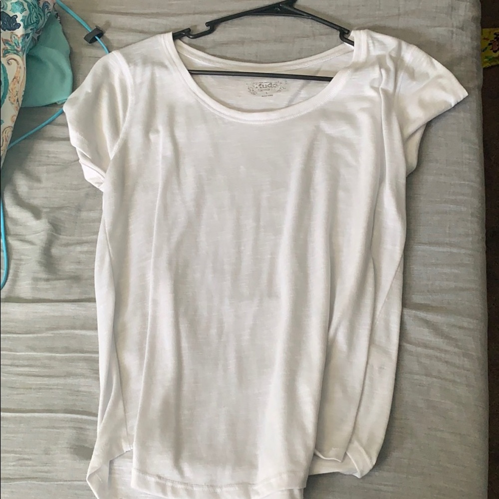 white t shirt